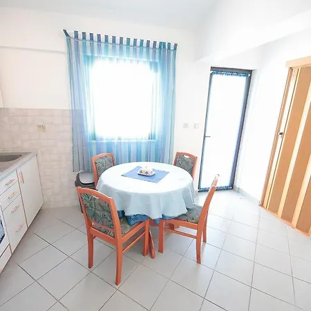 Apartment Skelin *