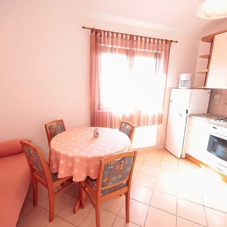Apartment Skelin